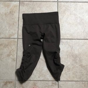Lululemon size 4 leggings like new